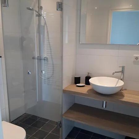 Vakantiewoning 100M Van Het Strand Met 1 Slaapkamer Westkapelle Exterior photo